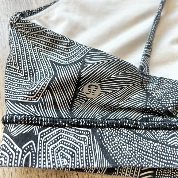 Lululemon Energy Bra in Mini Dottie Tribe White Black Size 12 - Picture 6 of 7